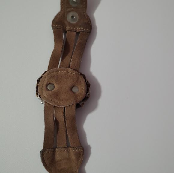 Leather Rock Bracelet. Purplish stone. Light Pink colored band - Picture 4 of 5